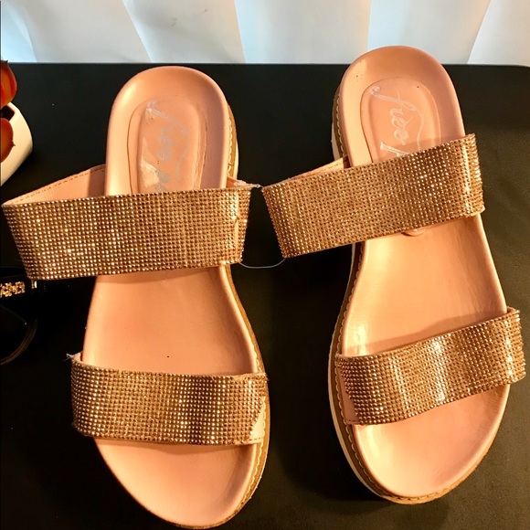 🔥✨Free People Gold bling double strap sandal✨🔥 - Picture 2 of 6